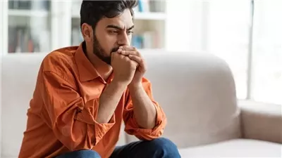 خطأ شائع يزيد معاناتك من التوتر والقلق.. انتبه لـ7 أعراض مبدئية