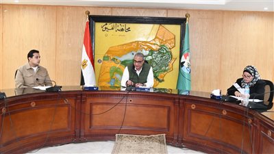 بعد نجاح تجربة الجمبري ببحيرة قارون.. إنزال المزيد من زريعة الأسماك 