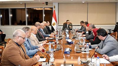 وزير الإسكان يصدر حزمة من التكليفات لمسئولى هيئة المجتمعات لدفع معدلات التنمية بالمدن الجديدة