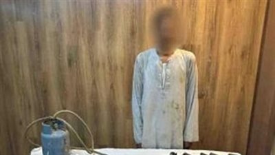   القبض على عنصر إجرامي يدير ورشة لتصنيع الأسلحة في بني سويف