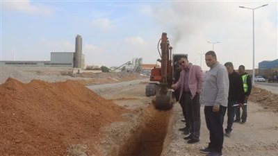 تعديل خط الإنحدار الرئيس للمناطق الصناعية بالعاشر من رمضان 