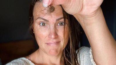 لماذ يزيد تساقط الشعر في الشتاء؟ وطرق علاجه