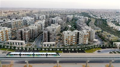 شاهد.. التشغيل التجريبي لمونوريل شرق النيل بدون ركاب