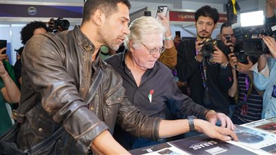 حسين فهمي: مصر بها سينما عريقة يجب استخدام التكنولوجيا فيها حتى تتقدم