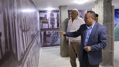 محافظ الوادي الجديد يتفقّد متحف وميدان 