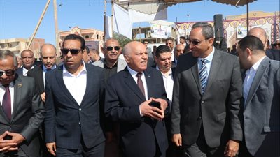 بحضور المحافظ والنقيب.. وضع حجر أساس نادي المعلمين بقنا الجديدة