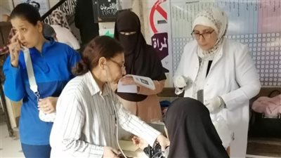 1800 مواطن استفادوا من قافلة جامعة القاهرة لمنشية البكارى 