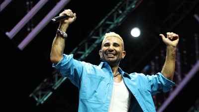 أحمد سعد يرفع شعار كامل العدد بحفل أسطوري في دبي .. صور