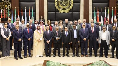 الأكاديمية العربية للعلوم والنقل تنظم ورشة عمل مشروع تأسيس سلسلة الإمداد للهيدروجين الأخضر