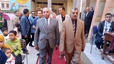 مدير عام تعليم جرجا يشهد مهرجان أجيال لفنون الطفل بمدرسة نور المعارف