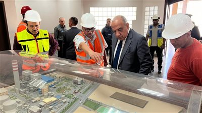 وزير الكهرباء يزور محطة توليد كهرباء التبين البخارية