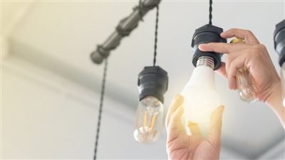 مرفق الكهرباء يوضح كيفية تفادي رعشة التيار بالمنازل