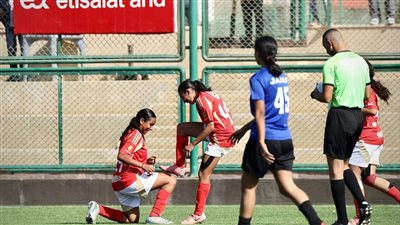 الأهلي يفوز على الطيران في دوري الكرة النسائية 2006