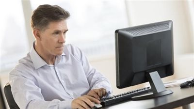  دراسة تحذر من الجلوس لأكثر من 10 ساعات يوميًا لهذا السبب