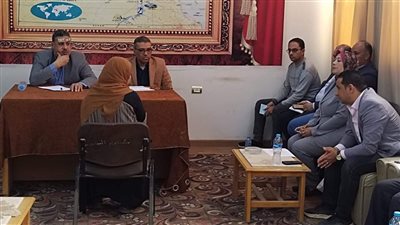 السكرتير المساعد بالفيوم يشهد اللقاء الأسبوعي لخدمة المواطنين بمركز إطسا 