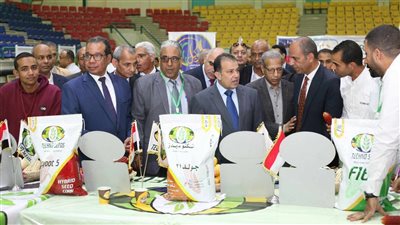  40 شركة متخصصة تُشارك بالمعرض الزراعي الأول بجامعة جنوب الوادي 