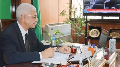 رئيس جامعة المنوفية يعقد لجنتي المكتبة المركزية والمكتبات أون لاين