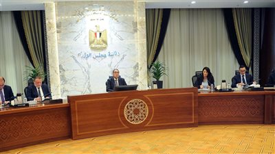 رئيس الوزراء يترأس اجتماع لجنة الدين الخارجي وتنظيم الاقتراض