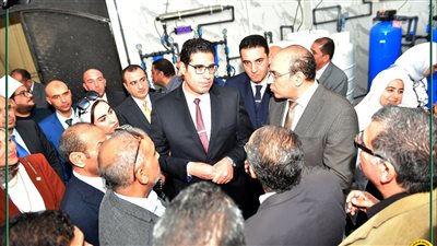 نائب محافظ الدقهلية يشهد تسليم أجهزة طبية لمستشفى أجا 