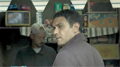 آسر ياسين يخطف جمهور القاهرة  بـ «موعد مع الماضى» 