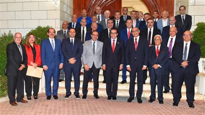 نائب رئيس الوزراء يطالب الجالية المصرية بجدة بجذب المزيد من الاستثمارات 