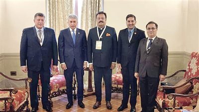 خلال مشاركته فى اجتماع وزراء السياحة لمجموعة الدول الصناعية السبع بإيطاليا