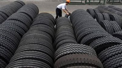 «الدولة لا تفرط في قلاعها الصناعية».. إنتاج إطارات السيارات بمصنع تابع لـ«قطاع الأعمال» بالتعاون مع إيطاليا