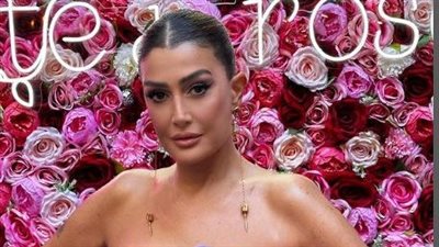 غياب المكياج يعكس حقيقة ملامح غادة عبدالرازق 