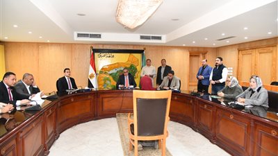 محافظ الفيوم يعقد اللقاء الدوري لخدمة المواطنين 