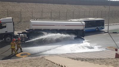 مطار القاهرة يجري تجربة طوارئ بيئية لتسرب وقود طائرات