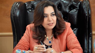 منال عوض تعرض جهود الوزارة لتعزيز قدرات وحدات الإدارة المحلية