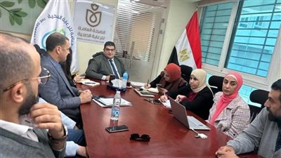 الرعاية الصحية بالإسماعيلية: تناقش الملفات المتعلقة بتطوير الأداء