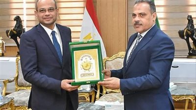 رئيس البورصة المصرية في زيارة لمحافظة الشرقية وجامعة الزقازيق