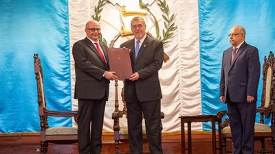 السفير المصرى فى جواتيمالا يقدم أوراق الاعتماد