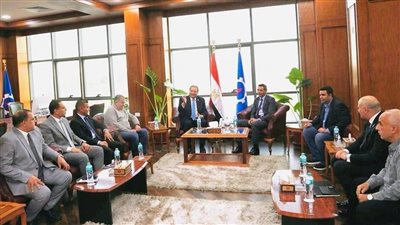 محافظ السويس يستقبل رئيس الهيئة العامة للاعتماد والرقابة الصحية