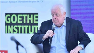 تكريم المخرج العالمي جيم شيريدان ومنحه الهرم الذهبي