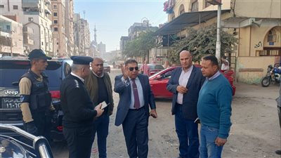 محافظ الدقهلية يتفقد شوارع المنصورة وطلخا لمتابعة مستوي النظافة