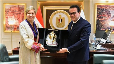 عبدالغفار يناقش مع السيدة الأولى بكولومبيا فرص التعاون بين البلدين في القطاع الصحي