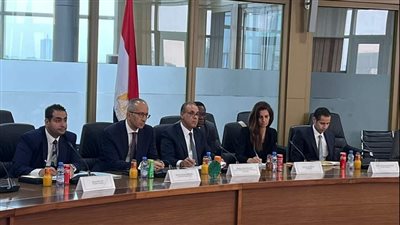 وزير الخارجية يعقد مشاورات سياسية موسعة مع نظيرته الكونجولية