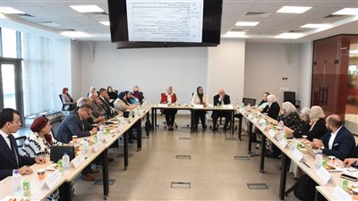 اجتماع مجلس قطاع شئون الدراسات العليا بجامعة عين شمس