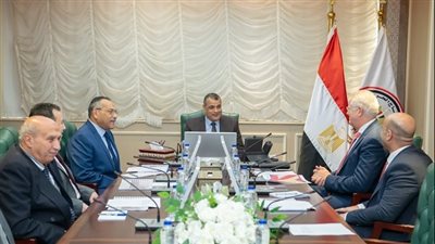وزير الدولة للإنتاج الحربي يلتقي ممثلي 