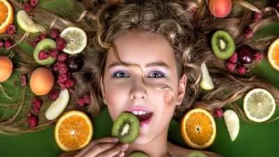 4 أطعمة تساعد في تحسين صحة البشرة