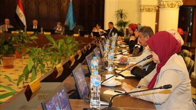 مجلس جامعة الإسكندرية يستعرض خطة مواجهة موسم الأمطار والنوات