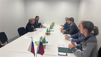 وزيرة البيئة تلتقي رئيس الوفد الروسي لبحث تعزيز الخروج بهدف جديد للتمويل