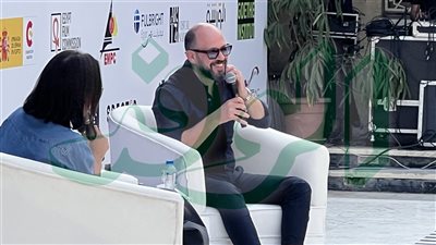 أحمد حافظ يوضح علاقة المونتير بالمخرج بطريقة كوميدية