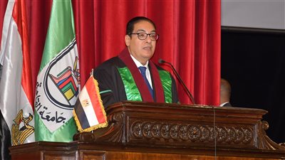 نصائح رئيس جامعة القاهرة لخريجي كلية طب الأسنان
