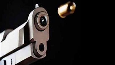 عامل يصيب شخصين بطلقات نارية في البلينا