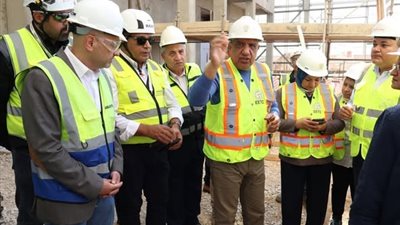 وزير الكهرباء يتفقد مستجدات تنفيذ أعمال محطة الربط المصرى السعودي