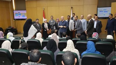 محافظ بني سويف يتفقد تدريب المراكز التكنولوجية للتعامل مع منظومة التصالح الجديدة 