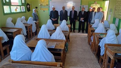 رئيس المنطقة الأزهرية يتابع المعاهد المرشحة للجودة بإدارتي المنشاه وسوهاج
